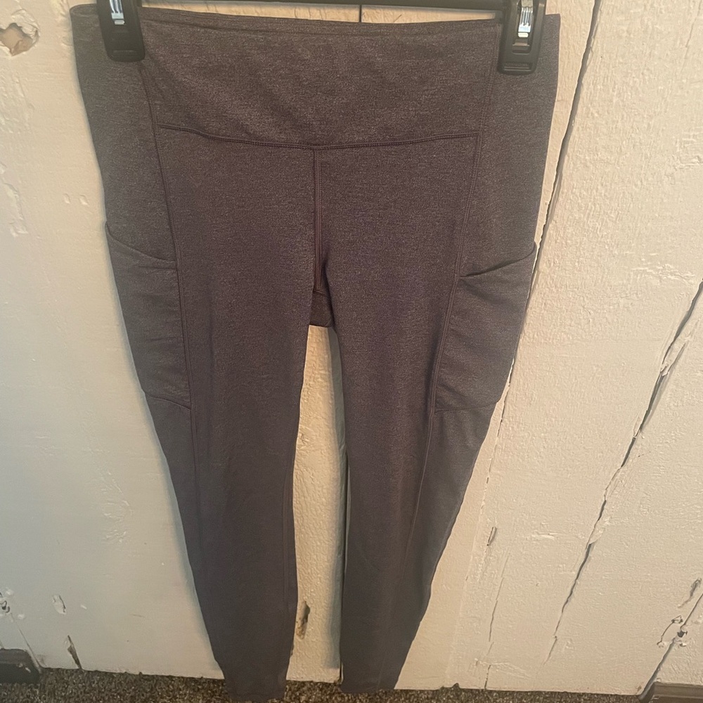Lululemon grey leggings. Size 6. Rip tag removed, excellent condition.